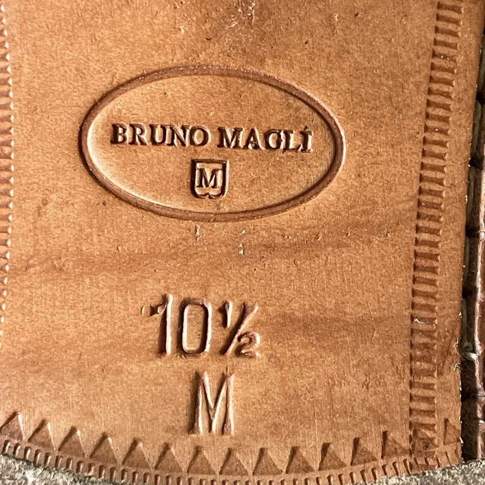 BRUNO MAGLI COGNAC TASSEL LOAFERS SIZE 10.5 M